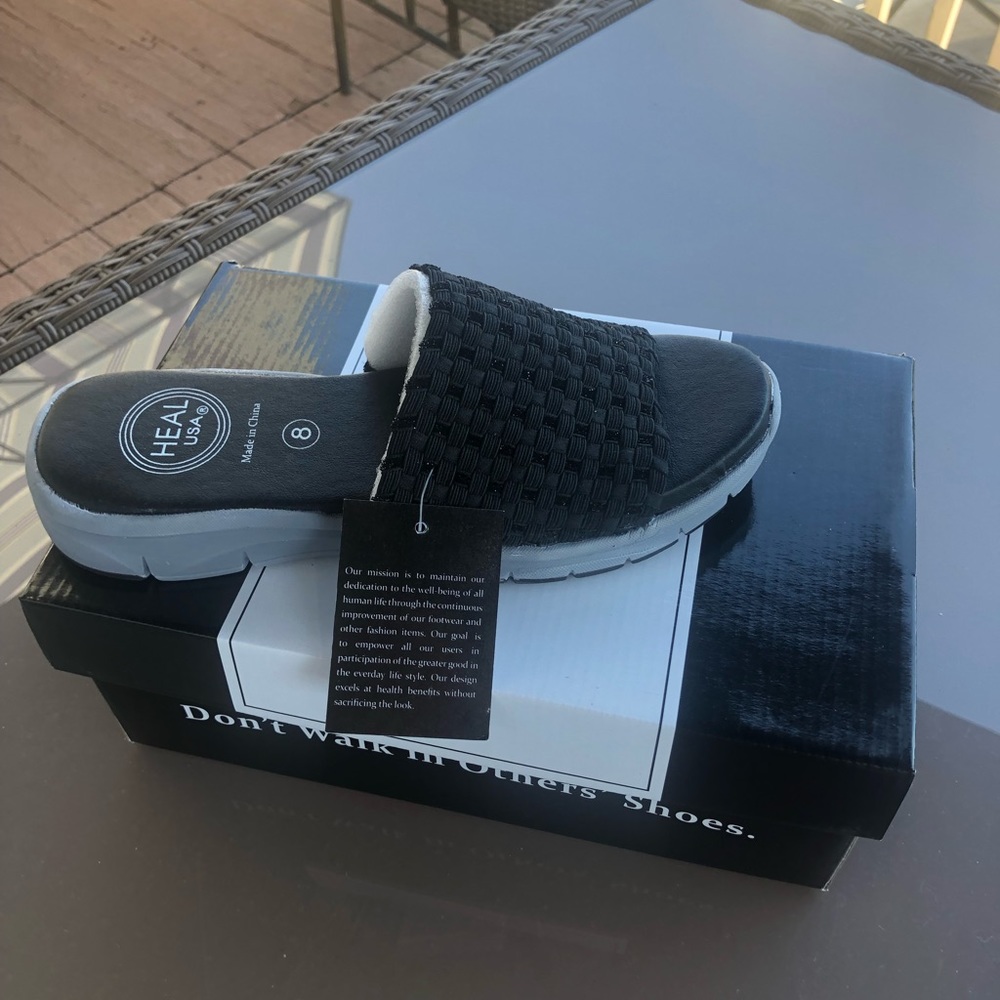 NIB Jager Sandals Black Sparkle Size 9